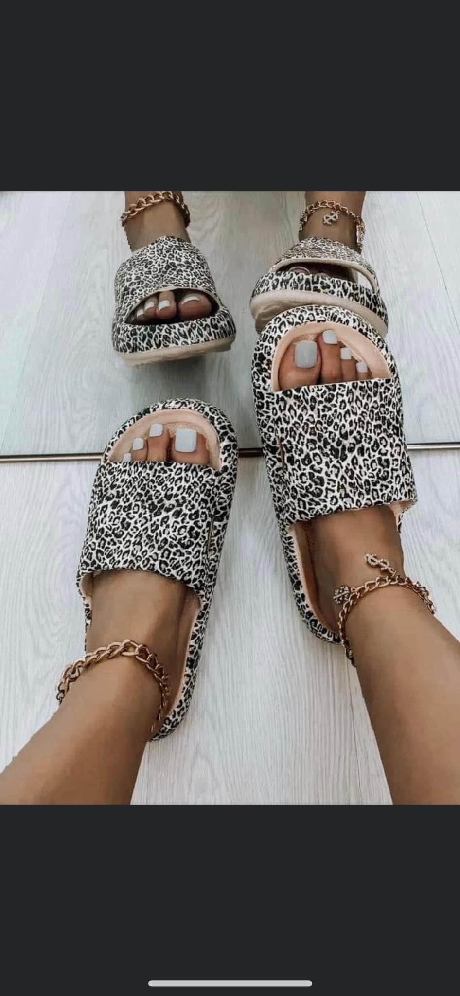 Leopard cushion slides 💋